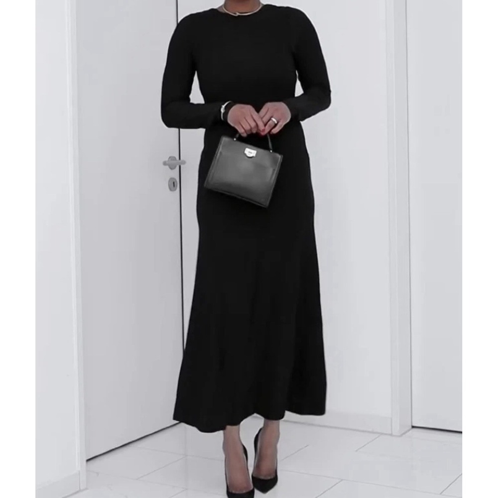 Zara Dress Women's Medium Long Sleeve Maxi Ribbed Black‎ Round Neck